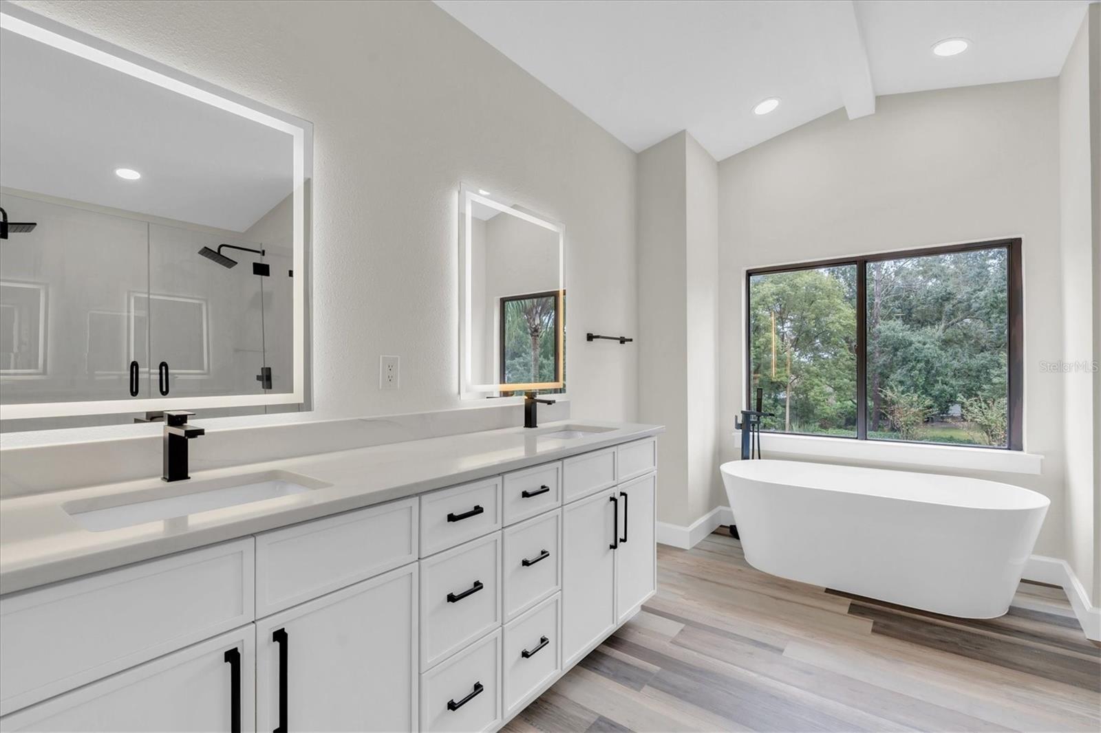 Image 9 of 50 For 1944 Vista View Drive