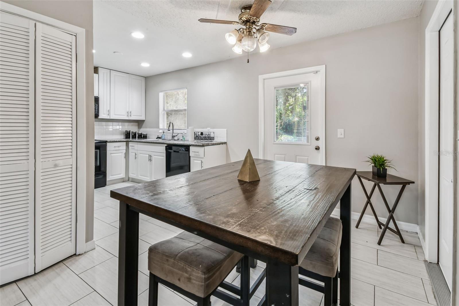 Image 13 of 33 For 4419 Dolphin Drive