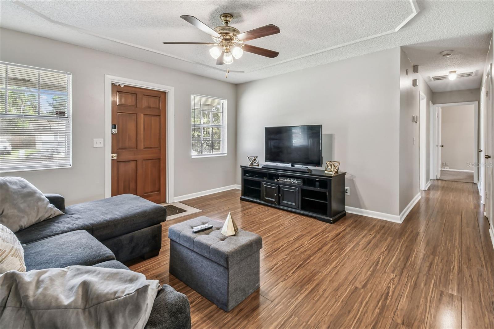 Image 15 of 33 For 4419 Dolphin Drive