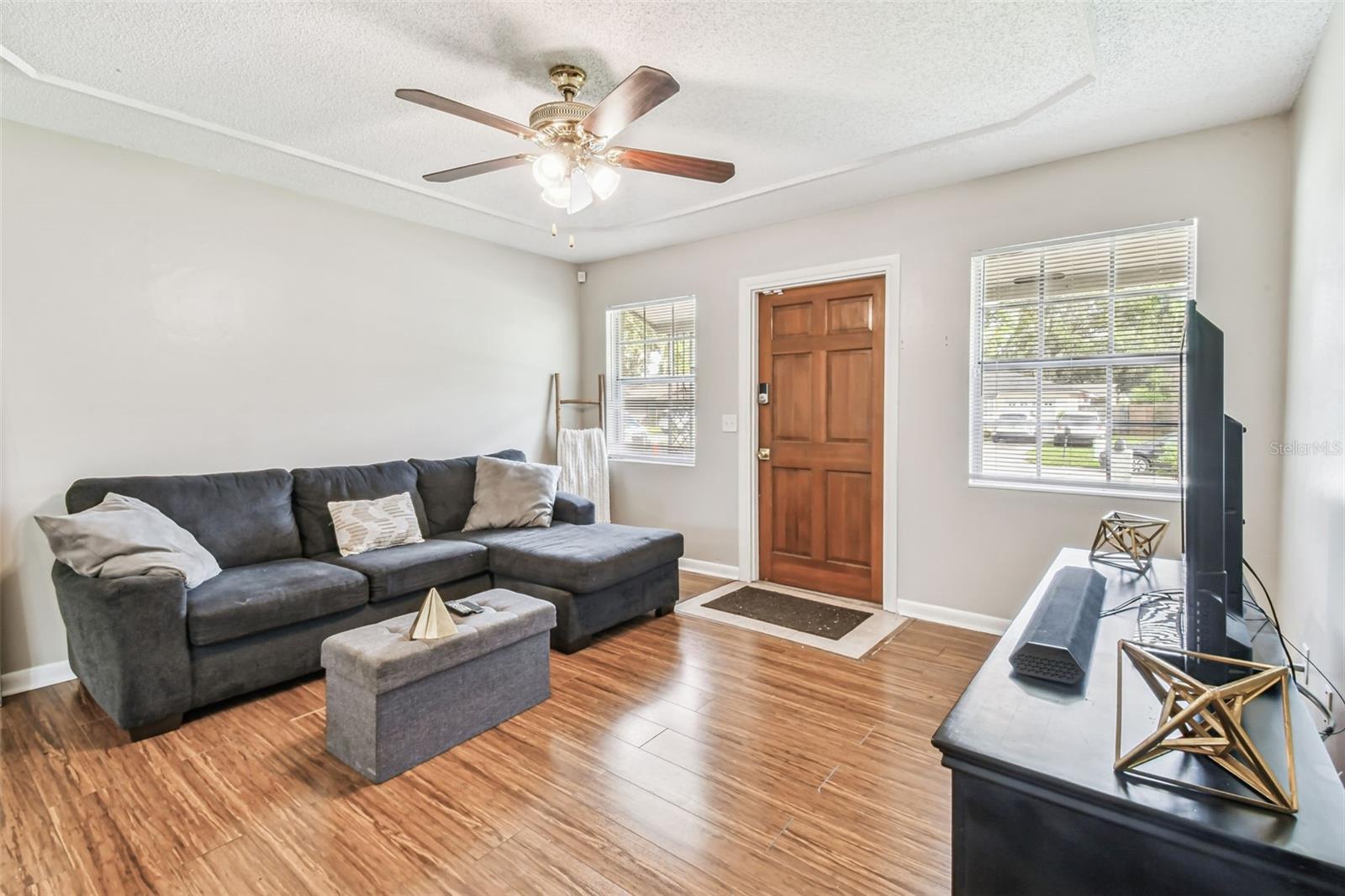 Image 16 of 33 For 4419 Dolphin Drive