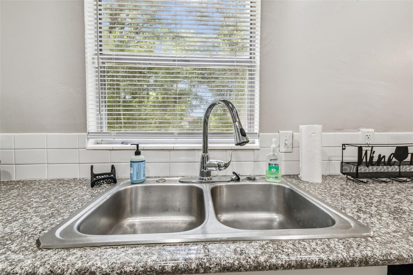 Image 9 of 33 For 4419 Dolphin Drive