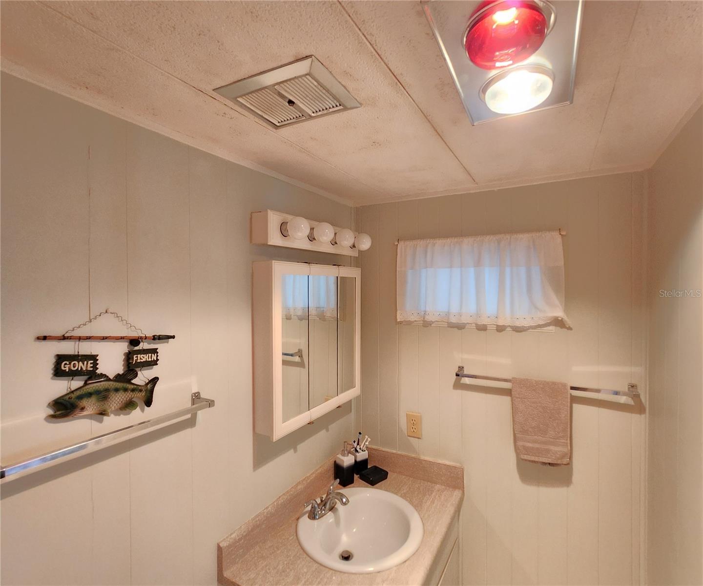 Image 30 of 48 For 608 49th B Avenue Drive E 427