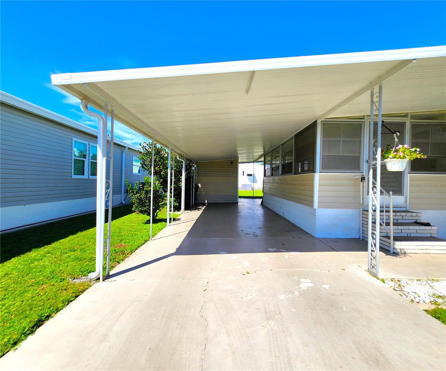 Image 6 of 48 For 608 49th B Avenue Drive E 427