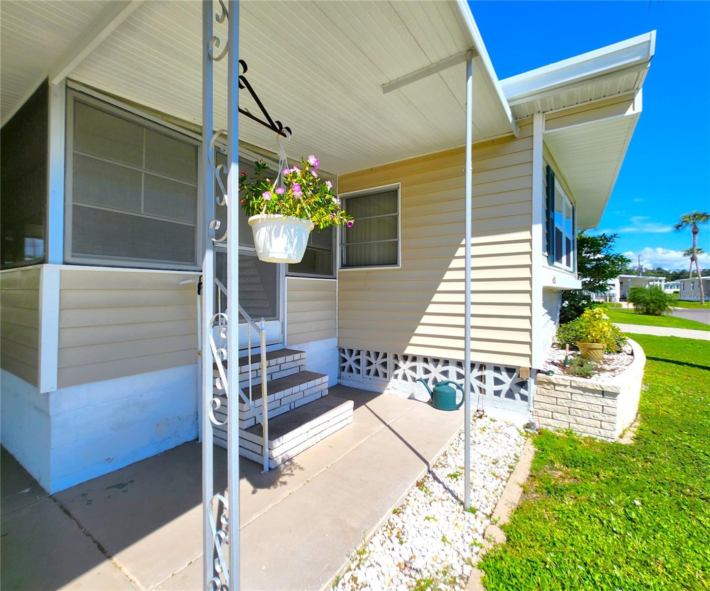 Image 8 of 48 For 608 49th B Avenue Drive E 427