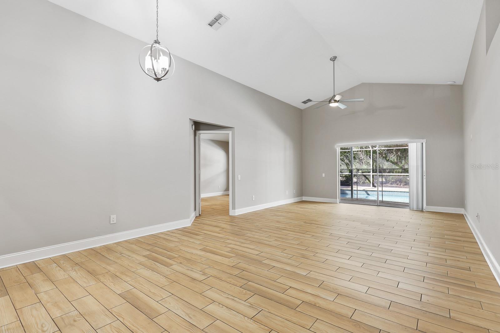 Image 15 of 36 For 4214 Pine Isle Drive