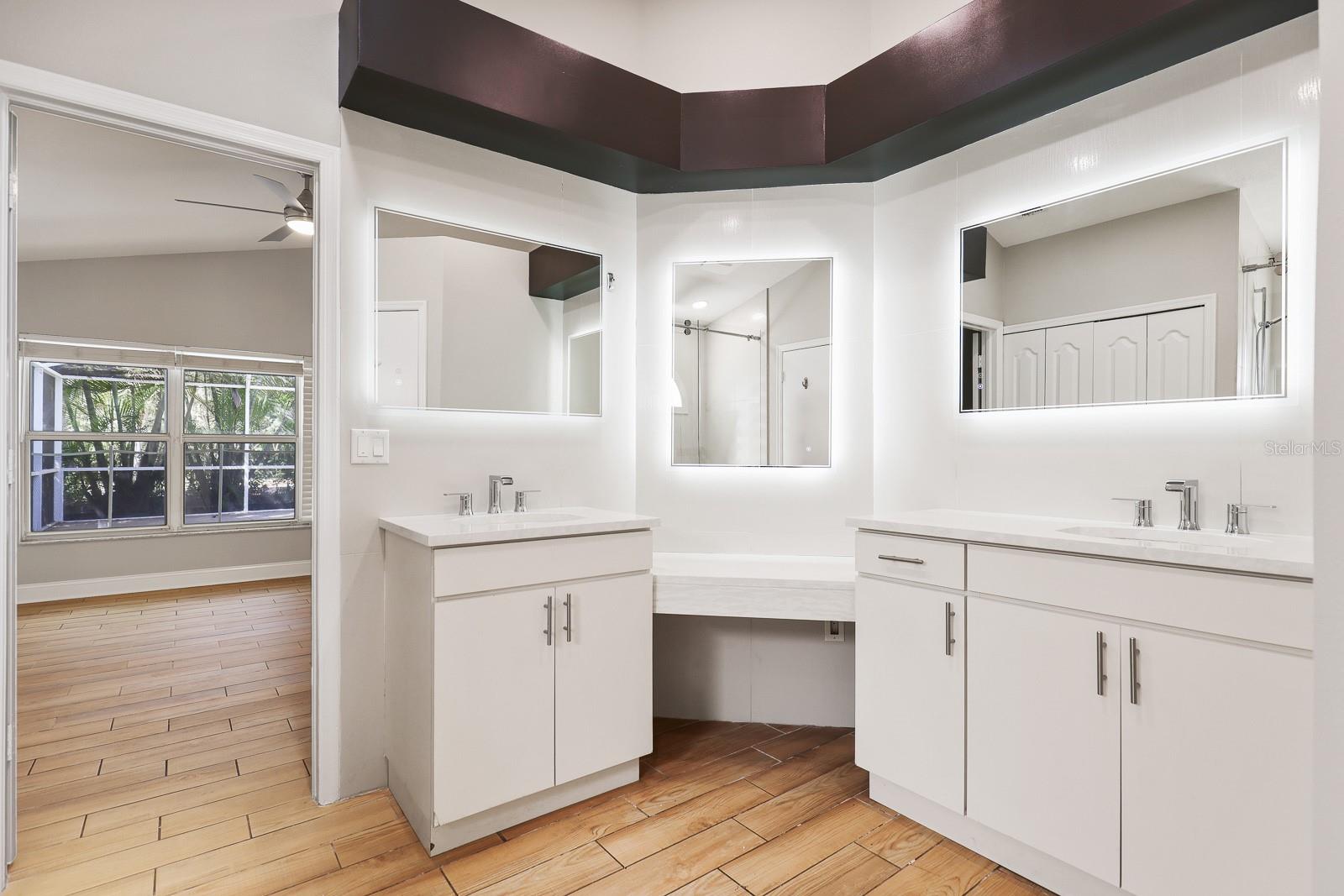 Image 18 of 36 For 4214 Pine Isle Drive