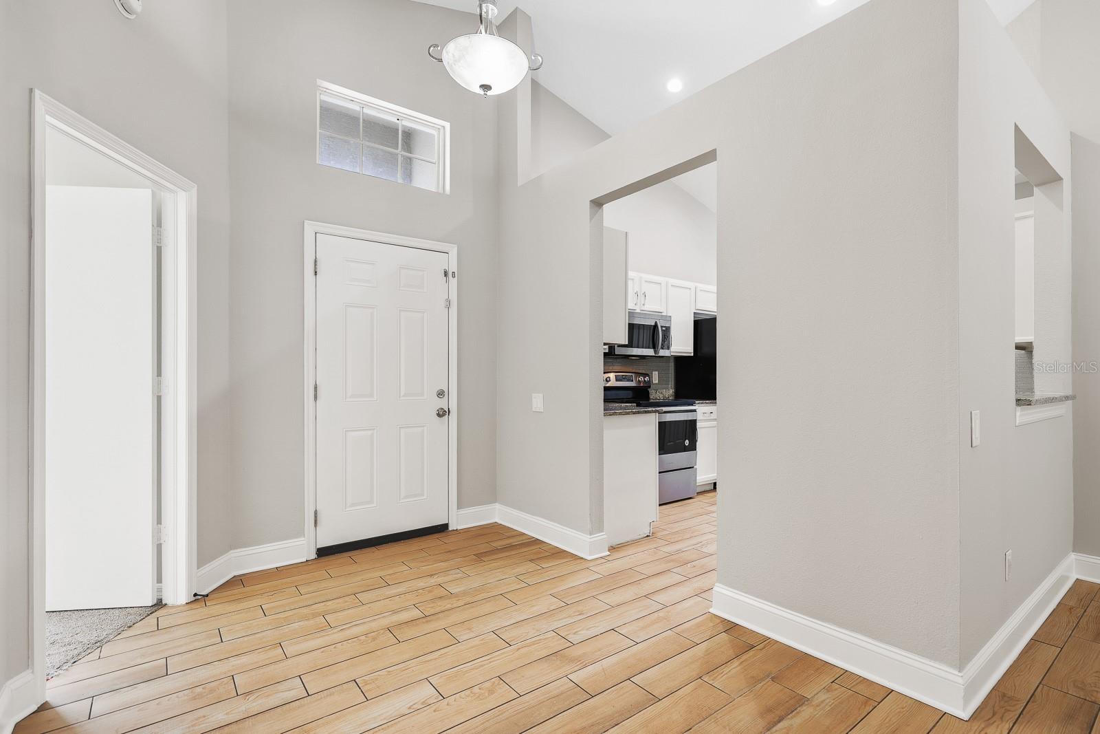 Image 5 of 36 For 4214 Pine Isle Drive