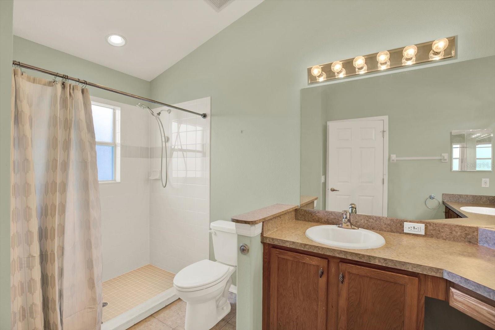 Image 21 of 49 For 1851 Arbor Knoll Loop