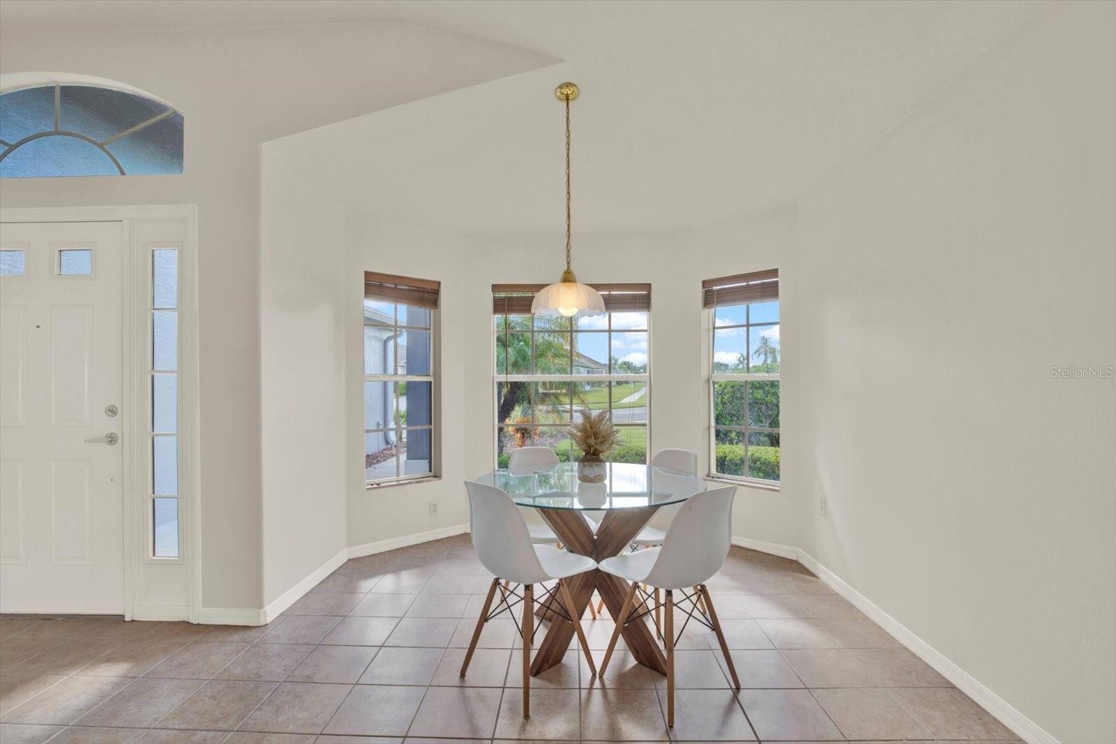 Image 5 of 49 For 1851 Arbor Knoll Loop