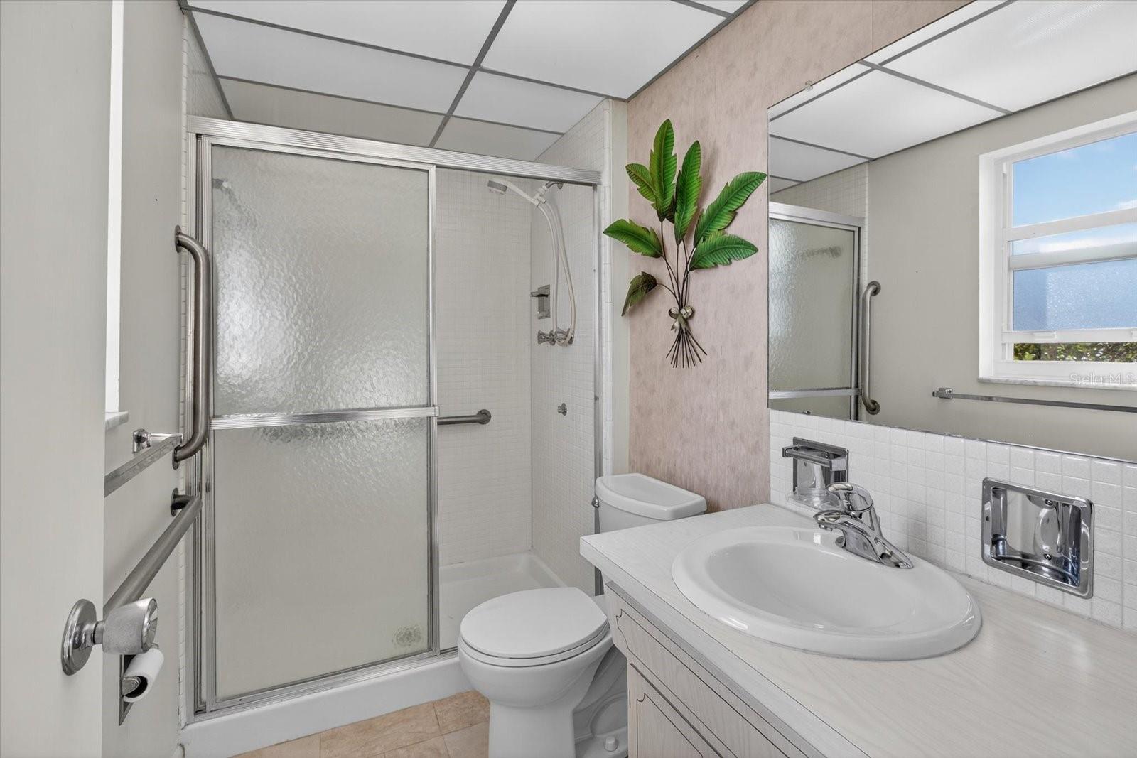 Image 19 of 30 For 1301 Hercules Avenue 22