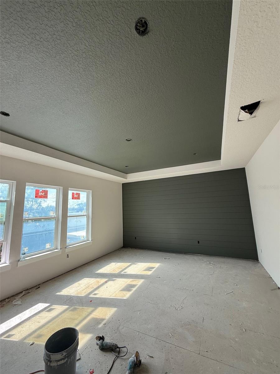 Image 14 of 21 For 4718 Kensington Avenue