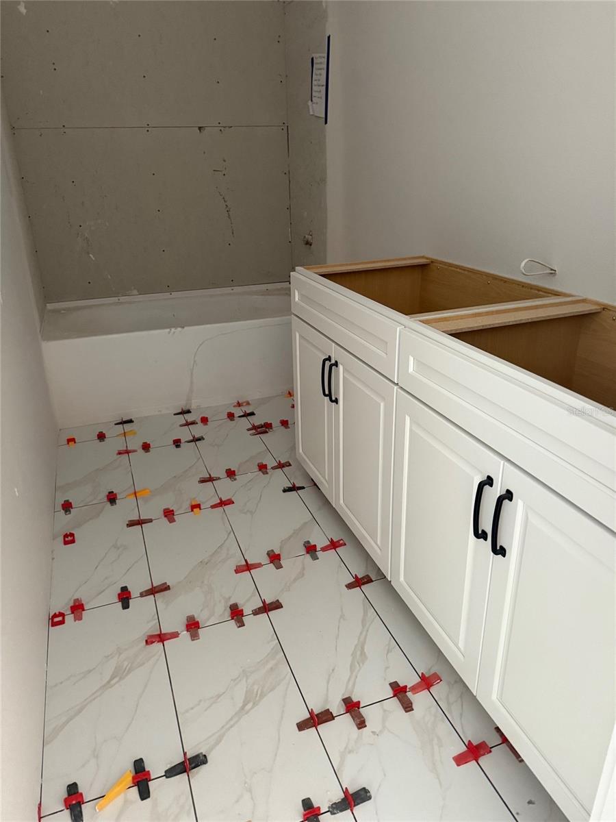 Image 15 of 21 For 4718 Kensington Avenue