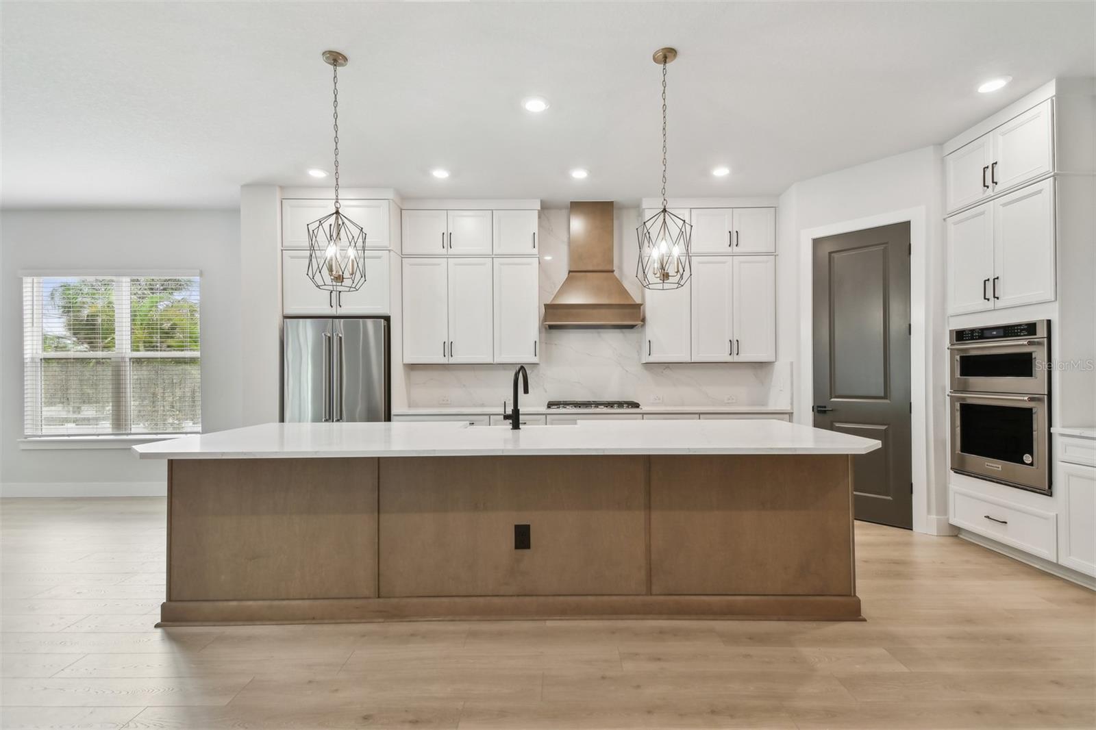 Image 16 of 21 For 4718 Kensington Avenue