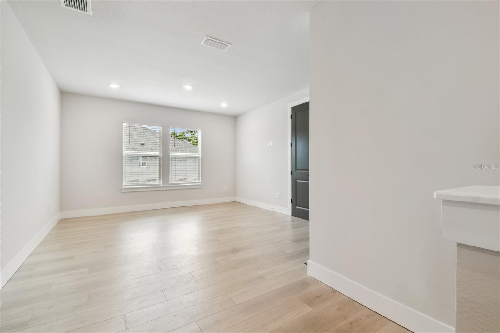 Image 19 of 21 For 4718 Kensington Avenue