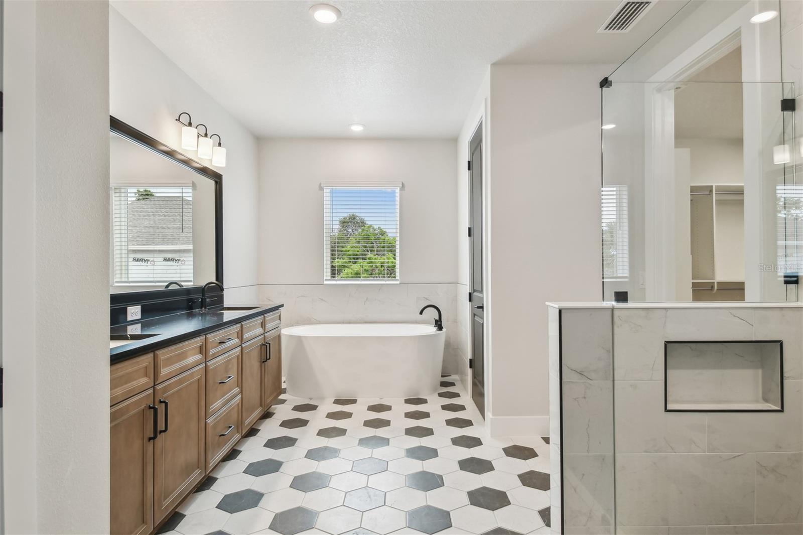 Image 21 of 21 For 4718 Kensington Avenue