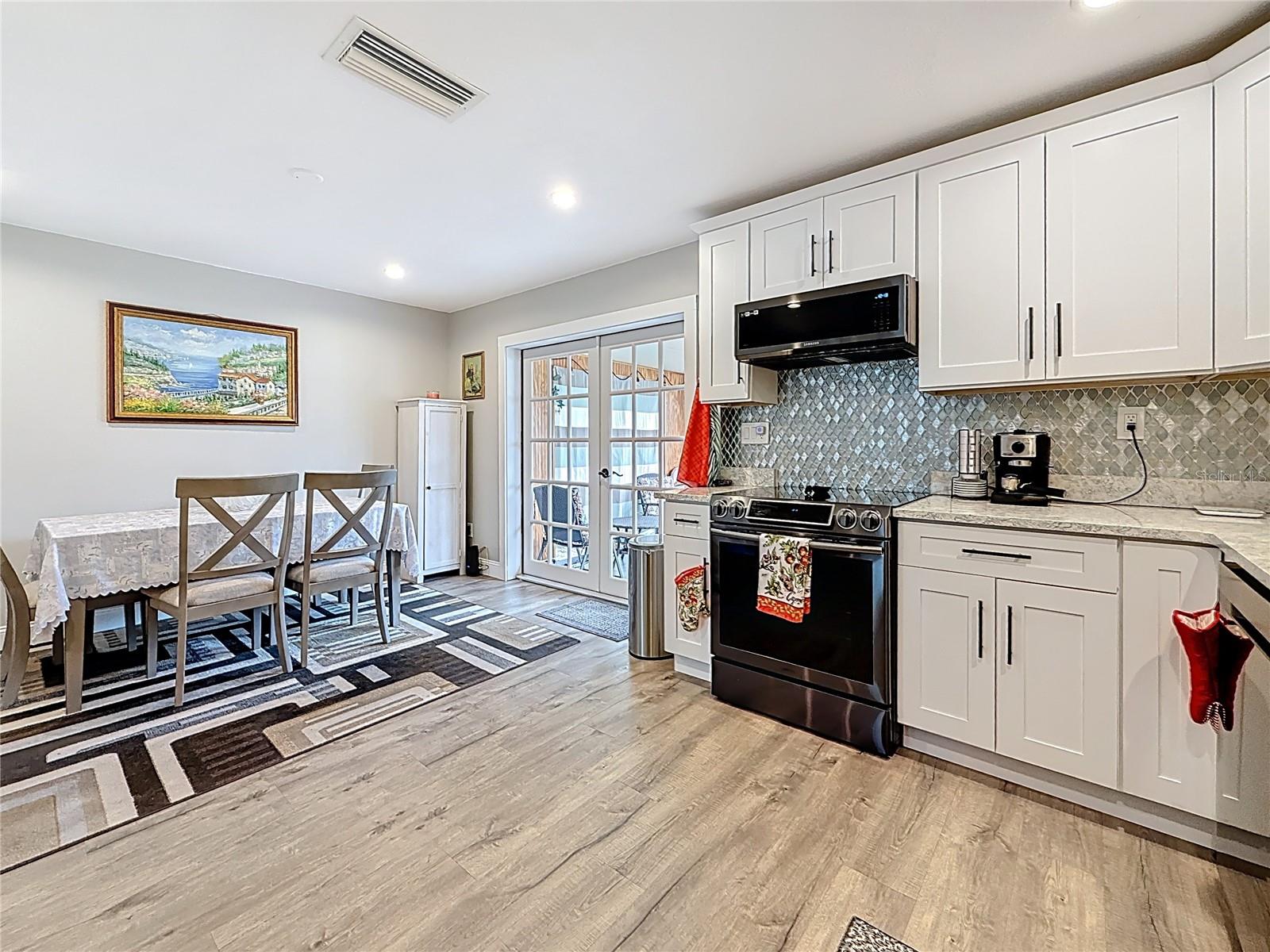 Image 16 of 71 For 802 Mindy Court