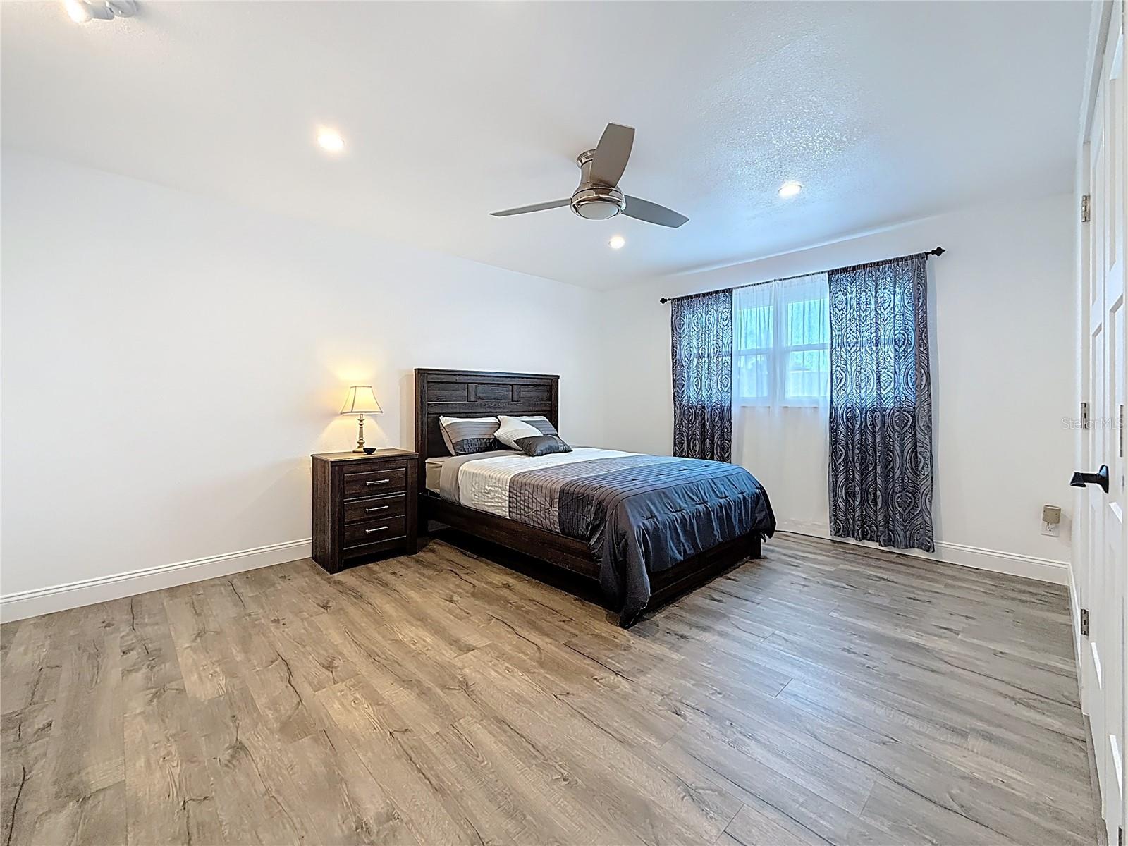 Image 26 of 71 For 802 Mindy Court