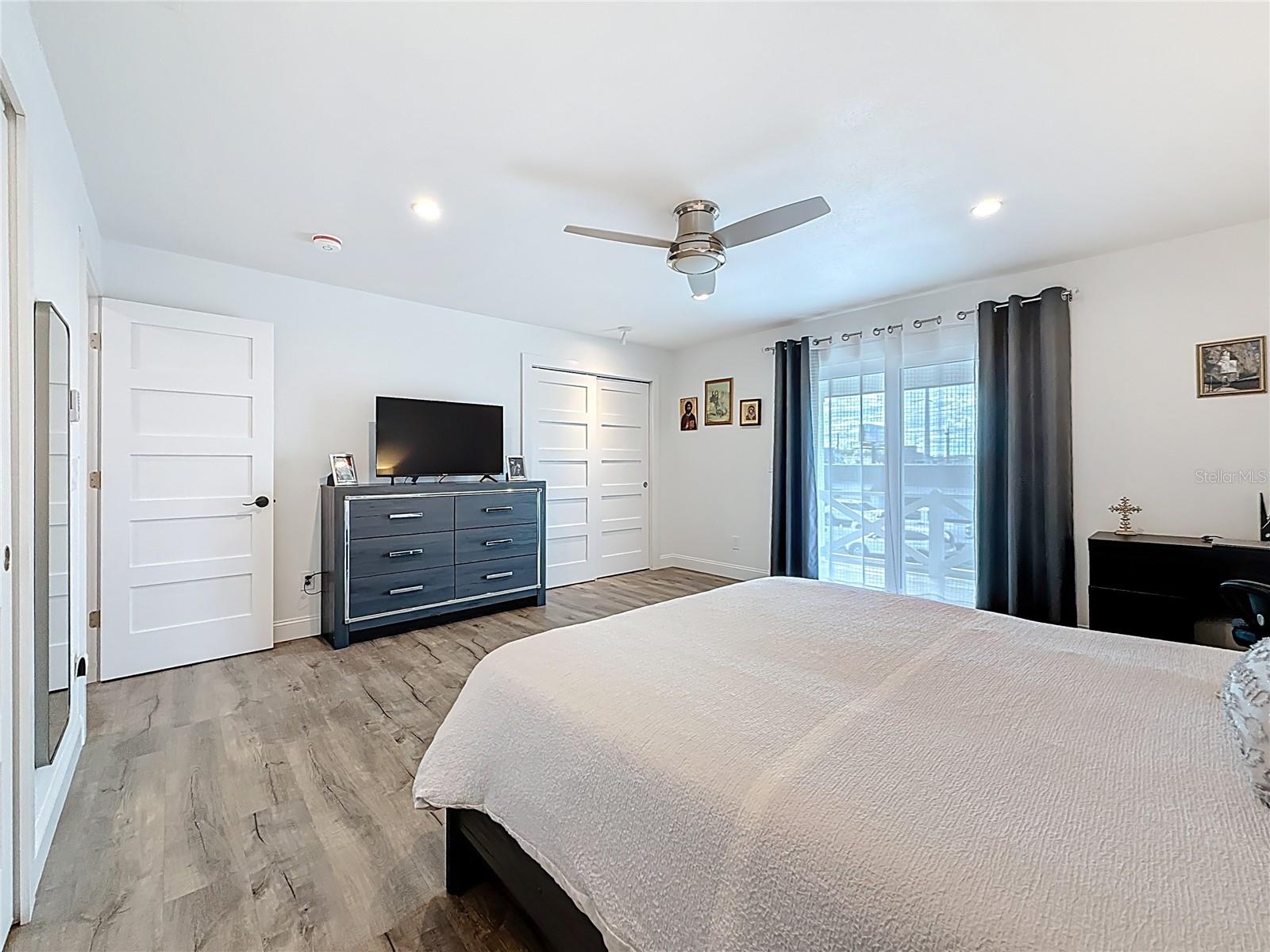 Image 37 of 71 For 802 Mindy Court