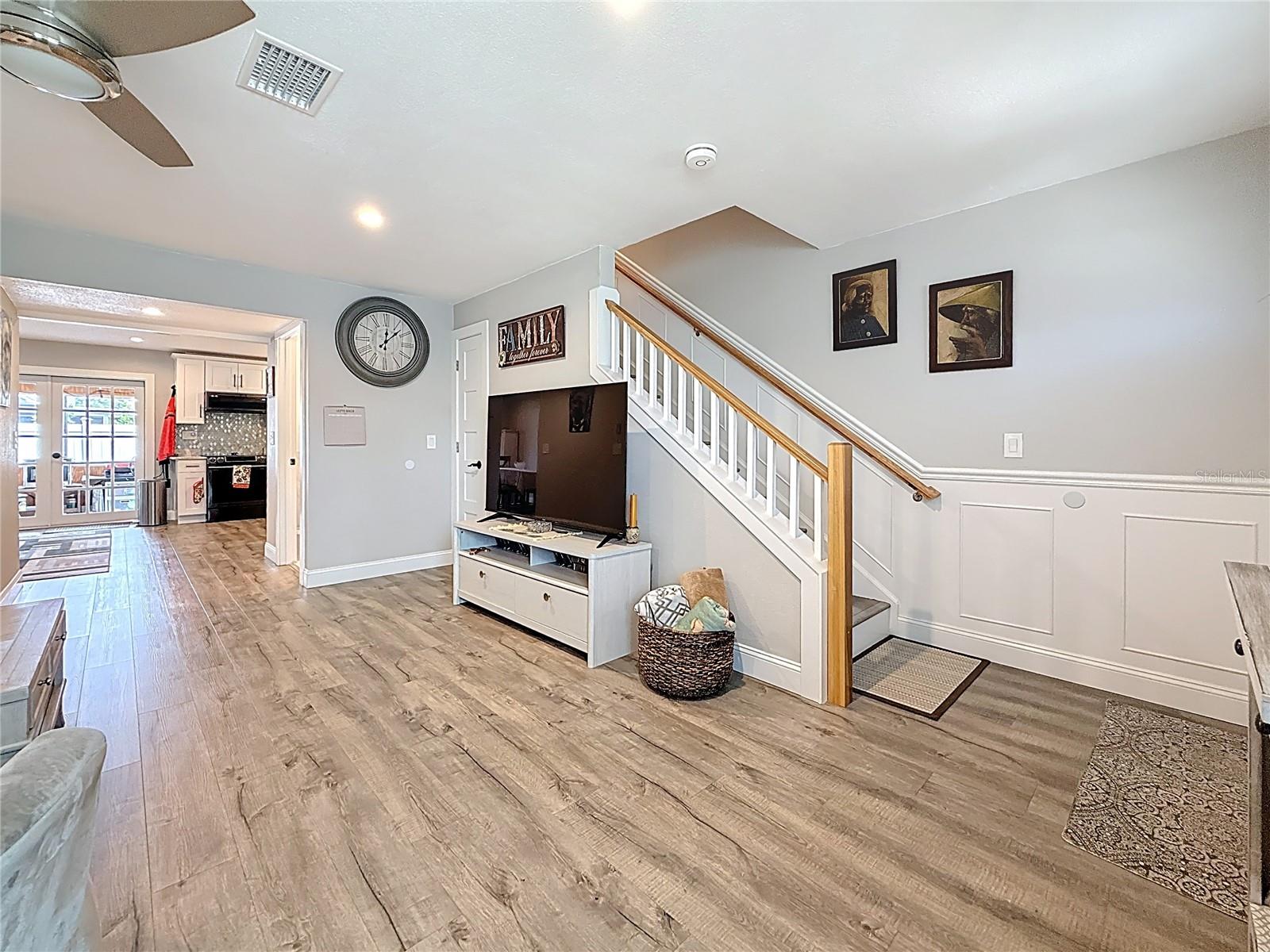 Image 7 of 71 For 802 Mindy Court