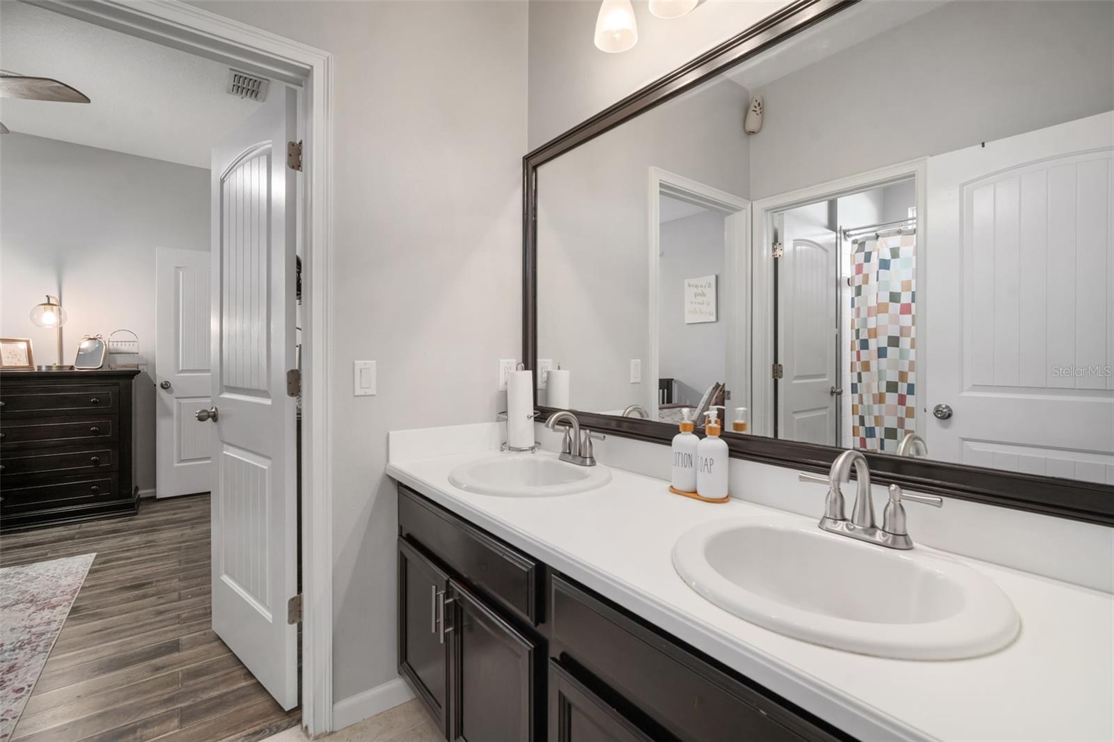 Image 32 of 65 For 12339 Prairie Valley Lane