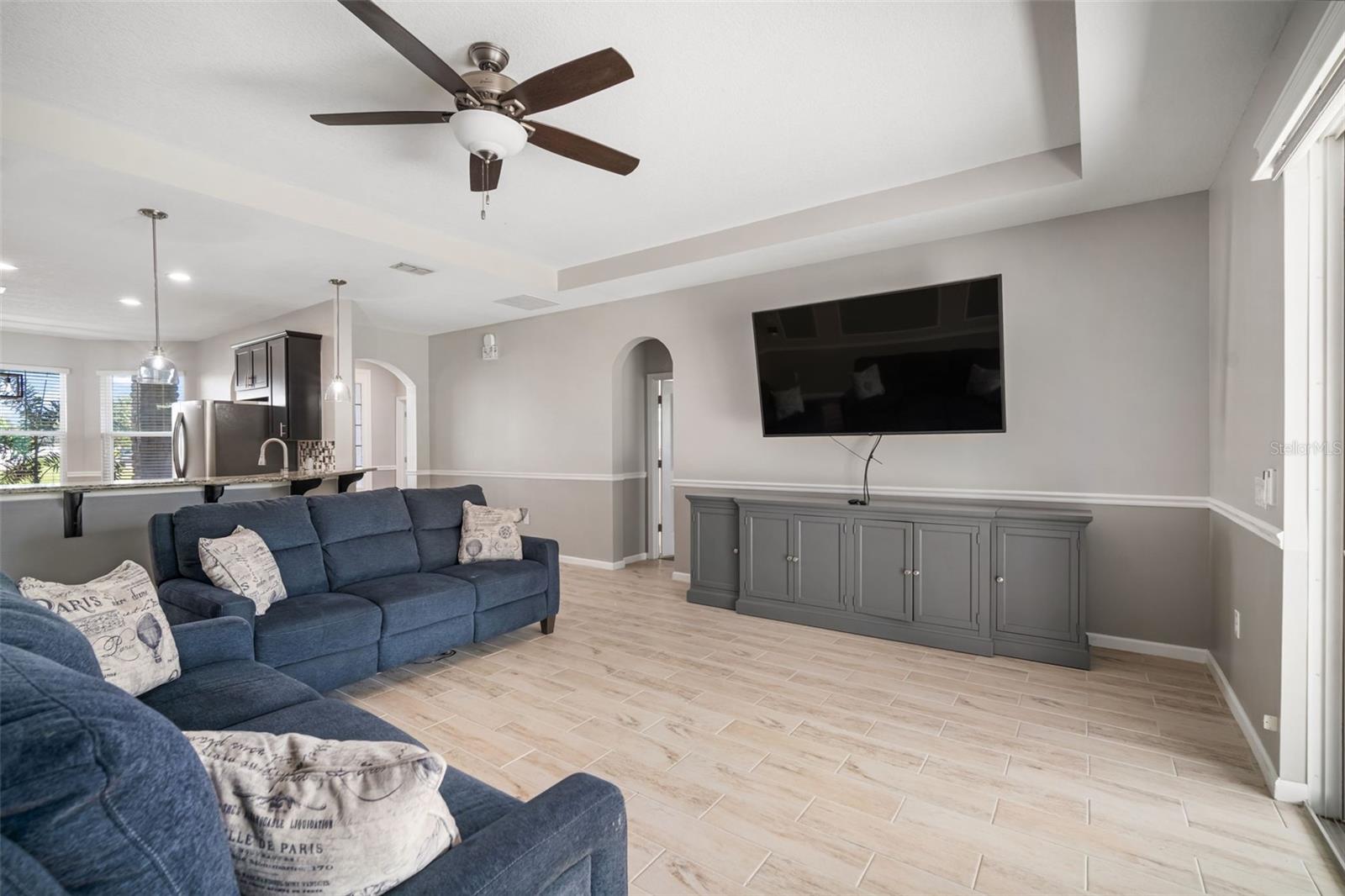 Image 7 of 65 For 12339 Prairie Valley Lane