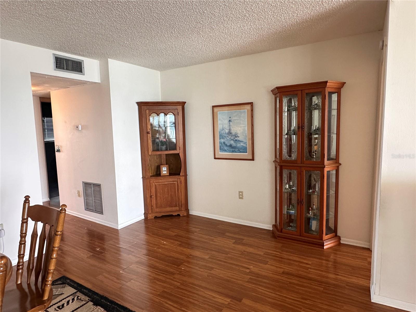 Image 11 of 65 For 6060 Shore Boulevard S 605