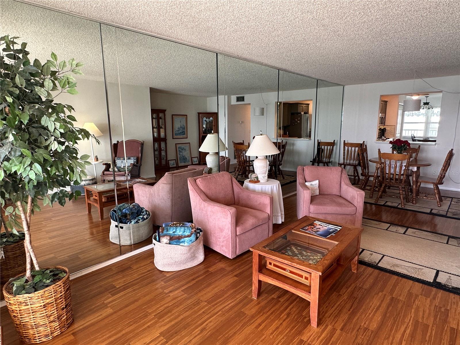 Image 13 of 65 For 6060 Shore Boulevard S 605