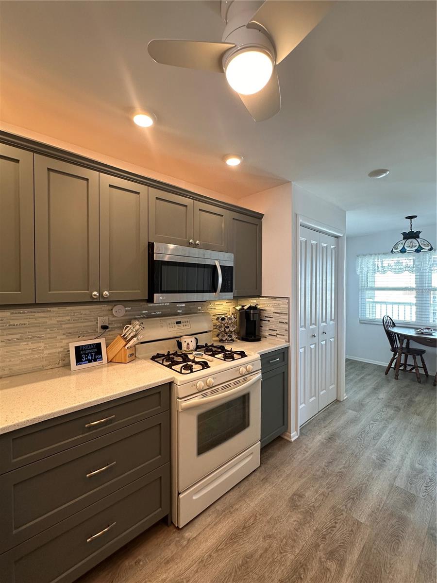 Image 24 of 65 For 6060 Shore Boulevard S 605