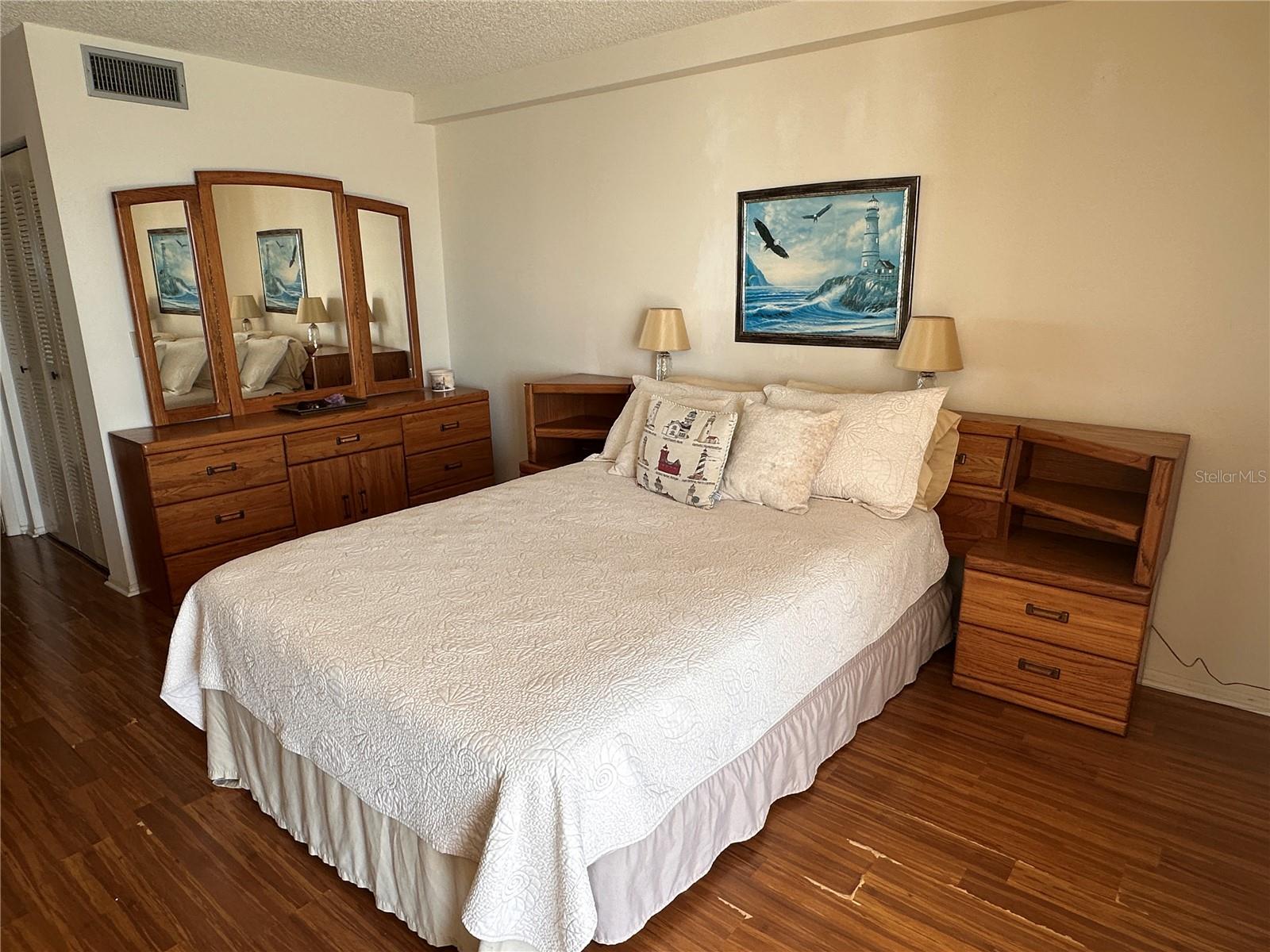 Image 31 of 65 For 6060 Shore Boulevard S 605