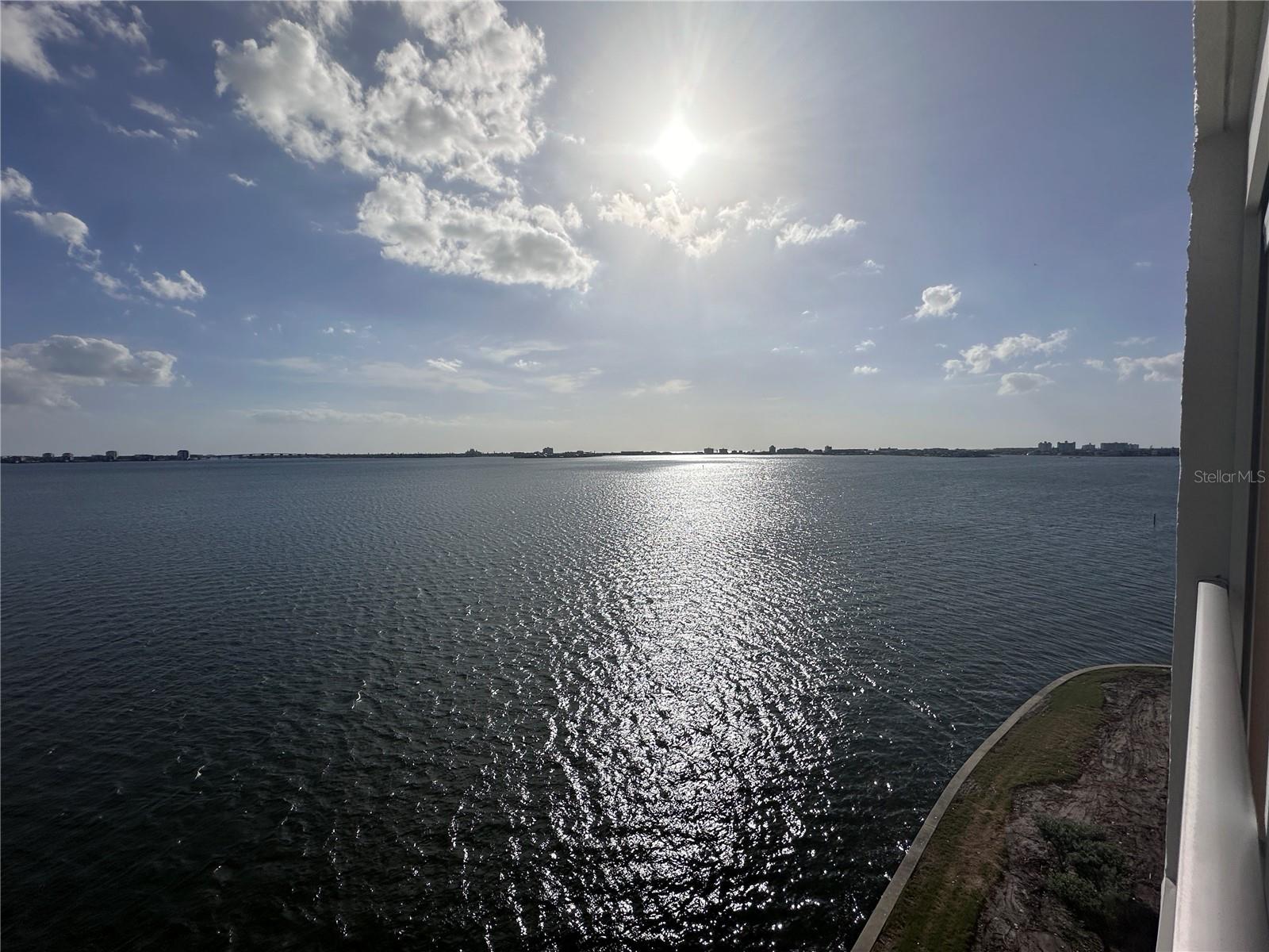 Image 6 of 65 For 6060 Shore Boulevard S 605
