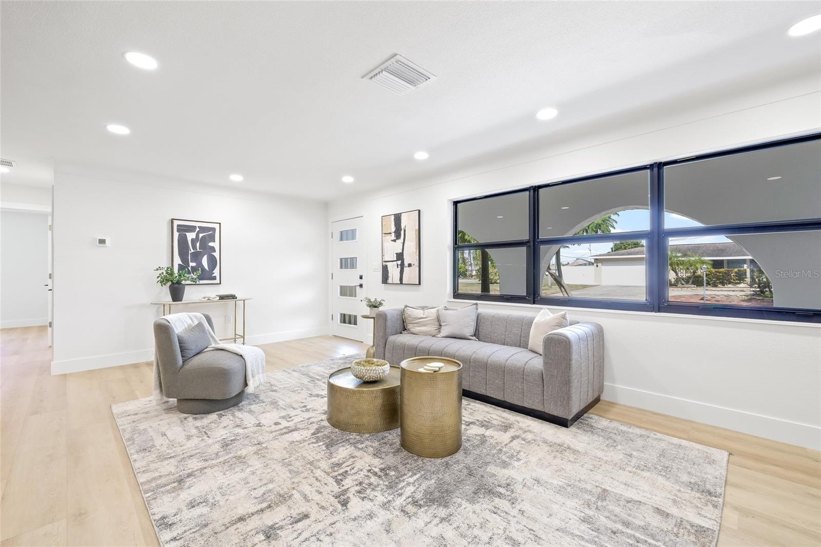 Image 5 of 46 For 6196 44th Avenue N