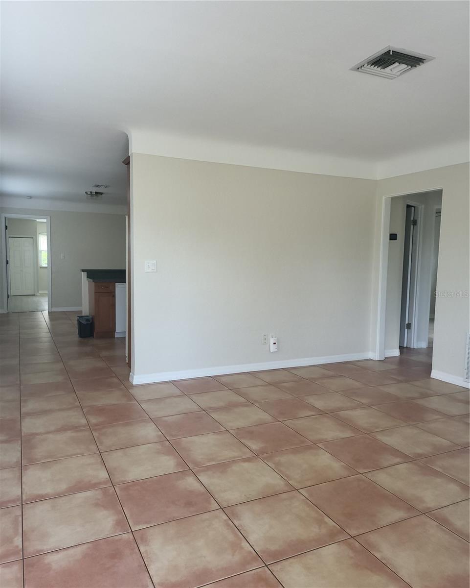 Image 3 of 22 For 5721 10th Avenue N