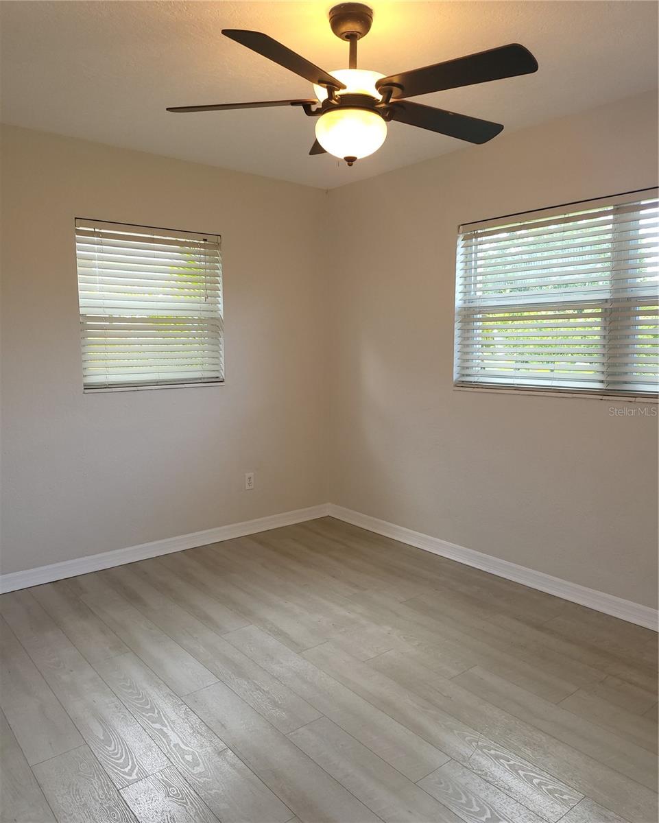 Image 6 of 22 For 5721 10th Avenue N