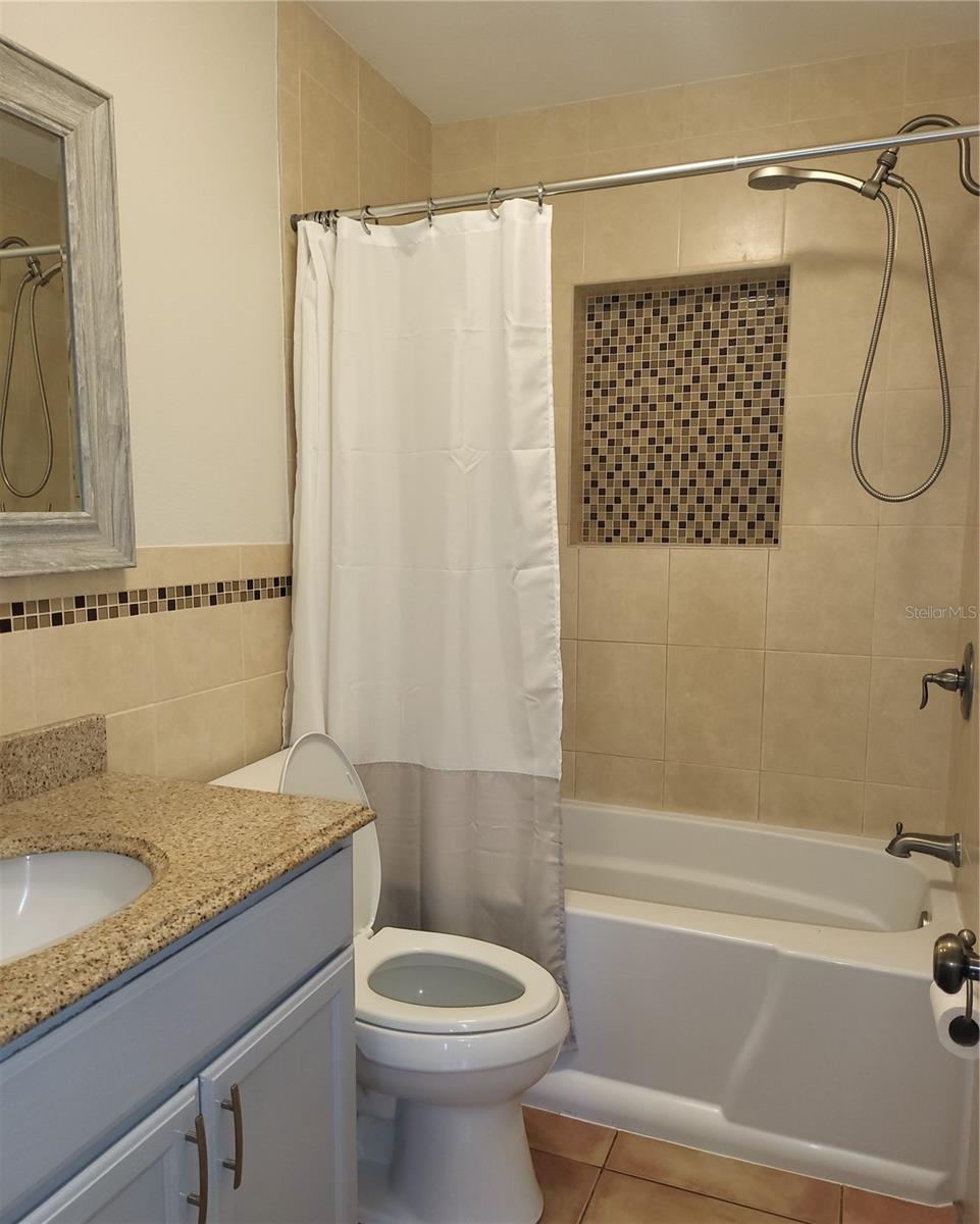 Image 7 of 22 For 5721 10th Avenue N