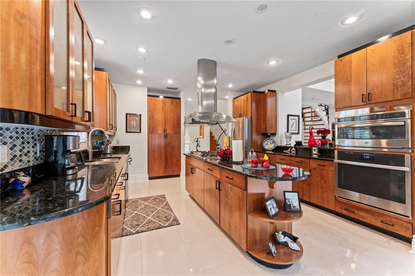 Image 17 of 79 For 2914 Shoreview Place
