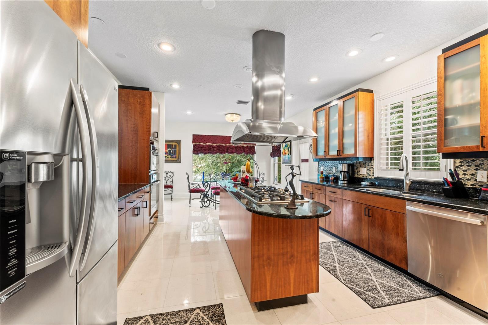 Image 19 of 79 For 2914 Shoreview Place