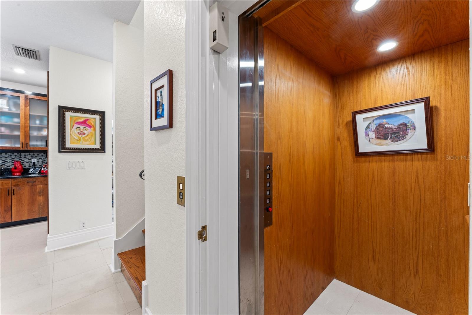 Image 38 of 79 For 2914 Shoreview Place