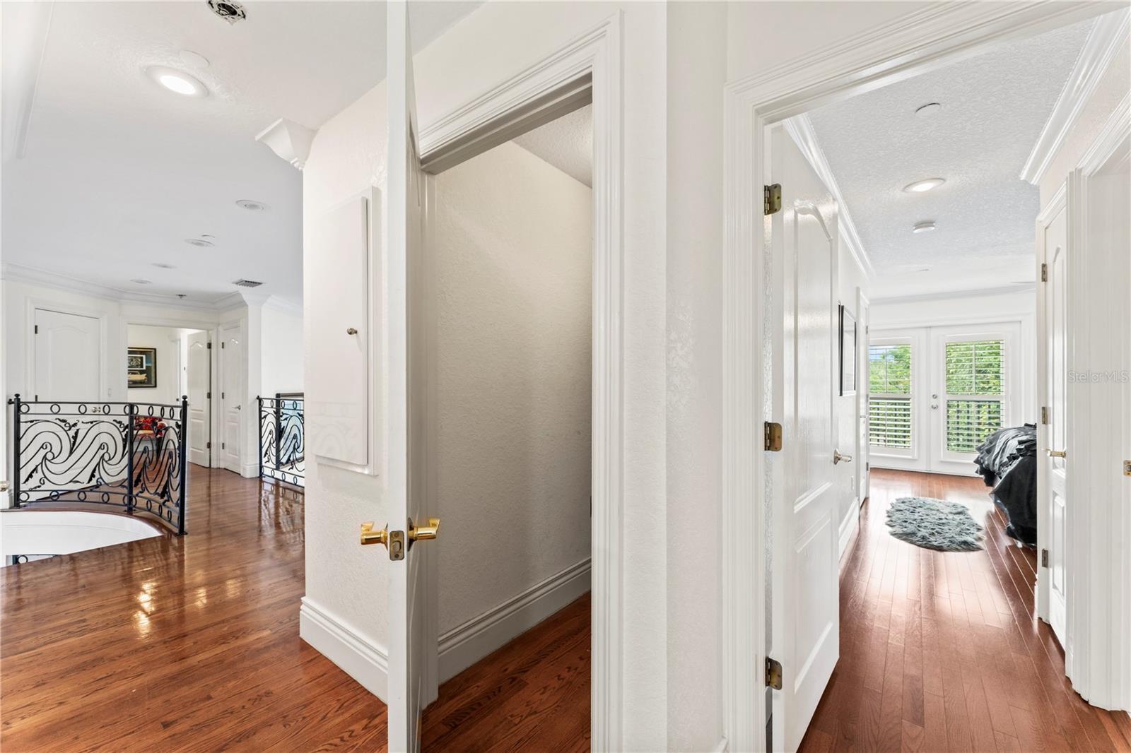 Image 39 of 79 For 2914 Shoreview Place
