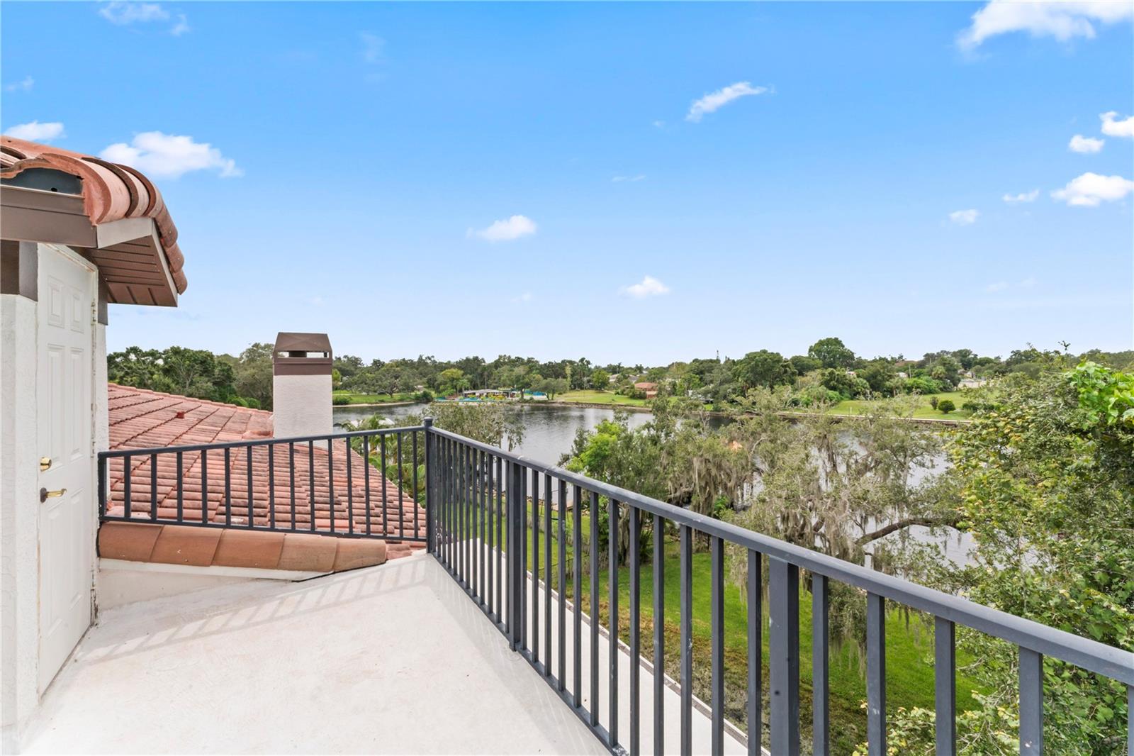 Image 53 of 79 For 2914 Shoreview Place
