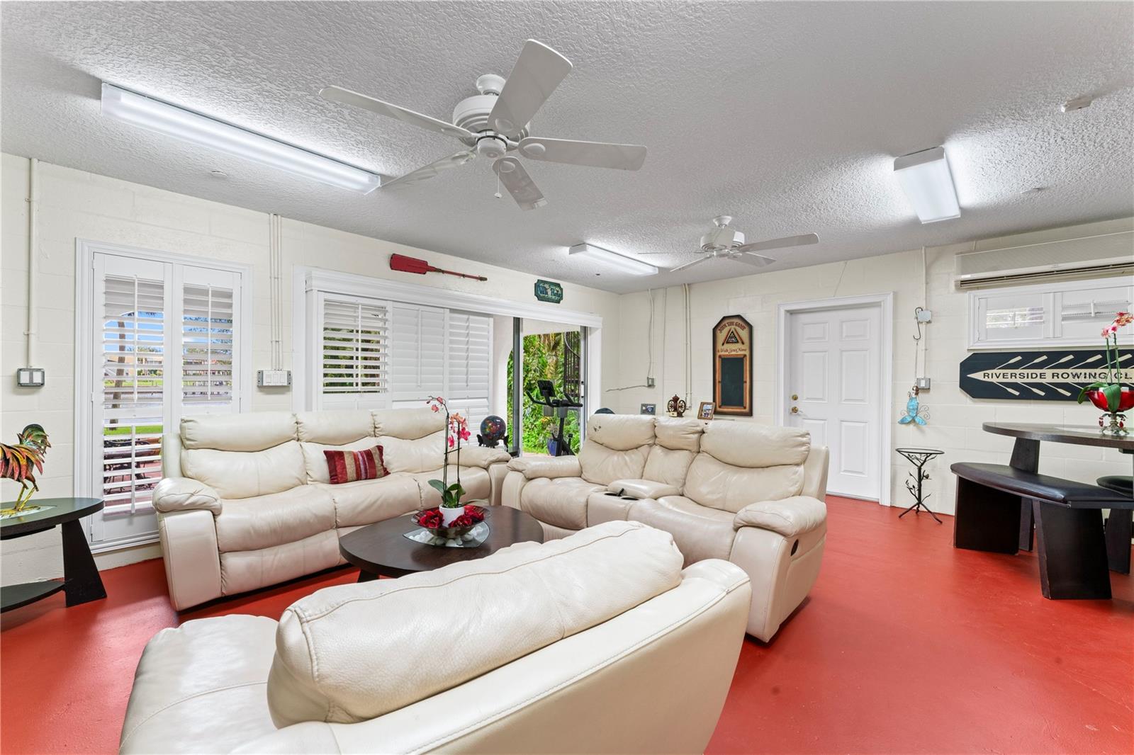 Image 56 of 79 For 2914 Shoreview Place