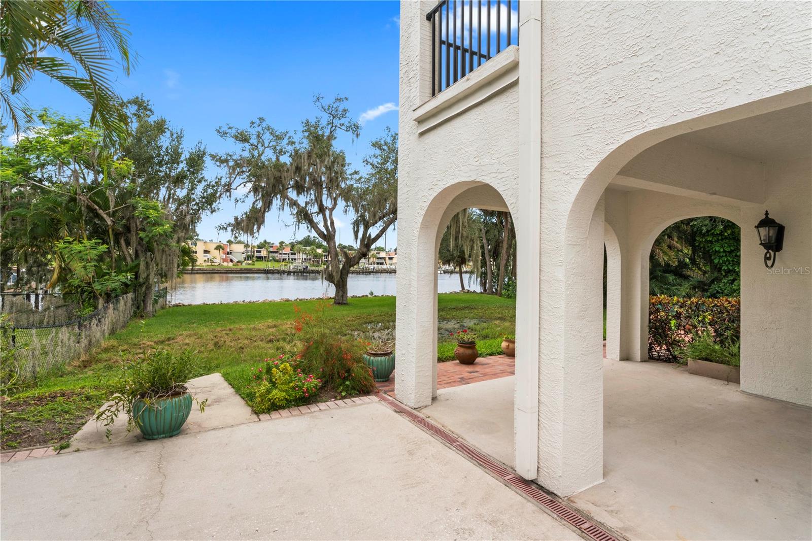 Image 63 of 79 For 2914 Shoreview Place