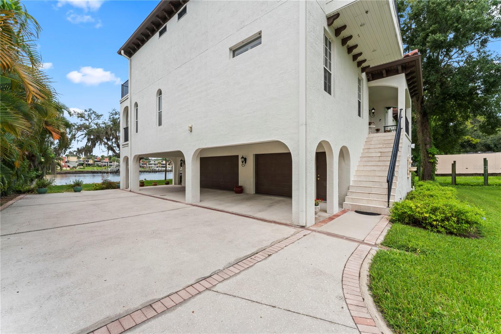 Image 65 of 79 For 2914 Shoreview Place