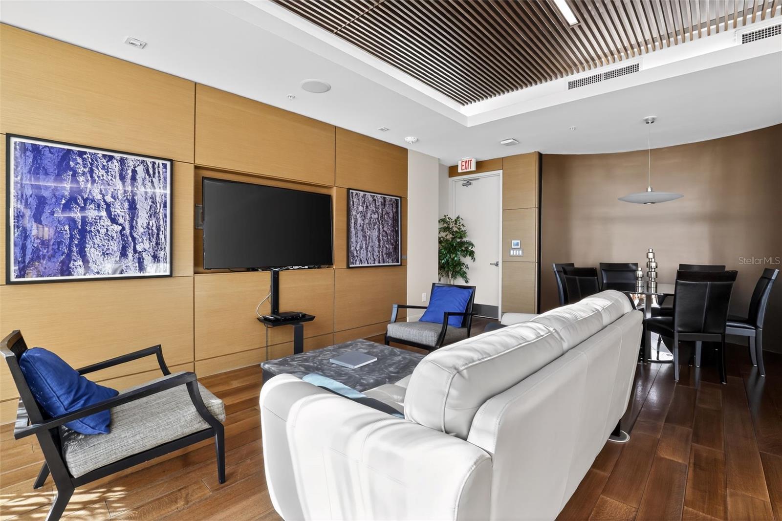 Image 30 of 39 For 3000 Oasis Grand Boulevard 1704