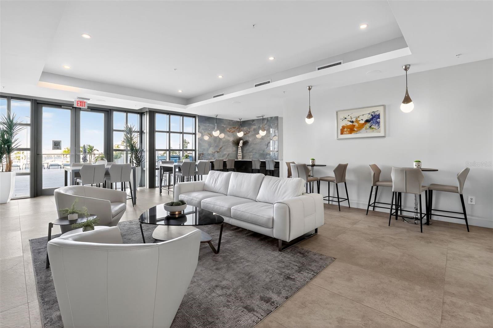 Image 31 of 39 For 3000 Oasis Grand Boulevard 1704