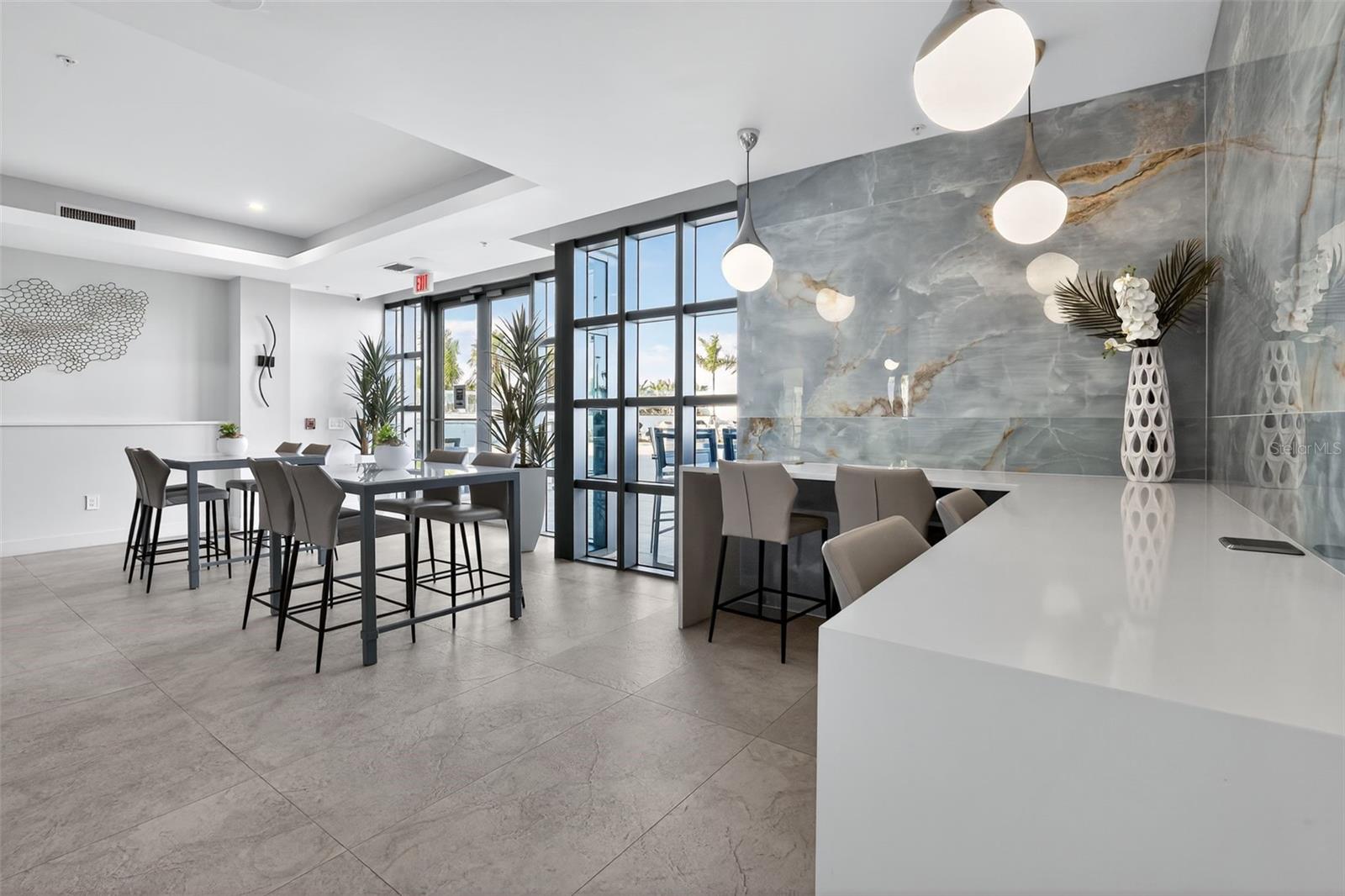 Image 32 of 39 For 3000 Oasis Grand Boulevard 1704