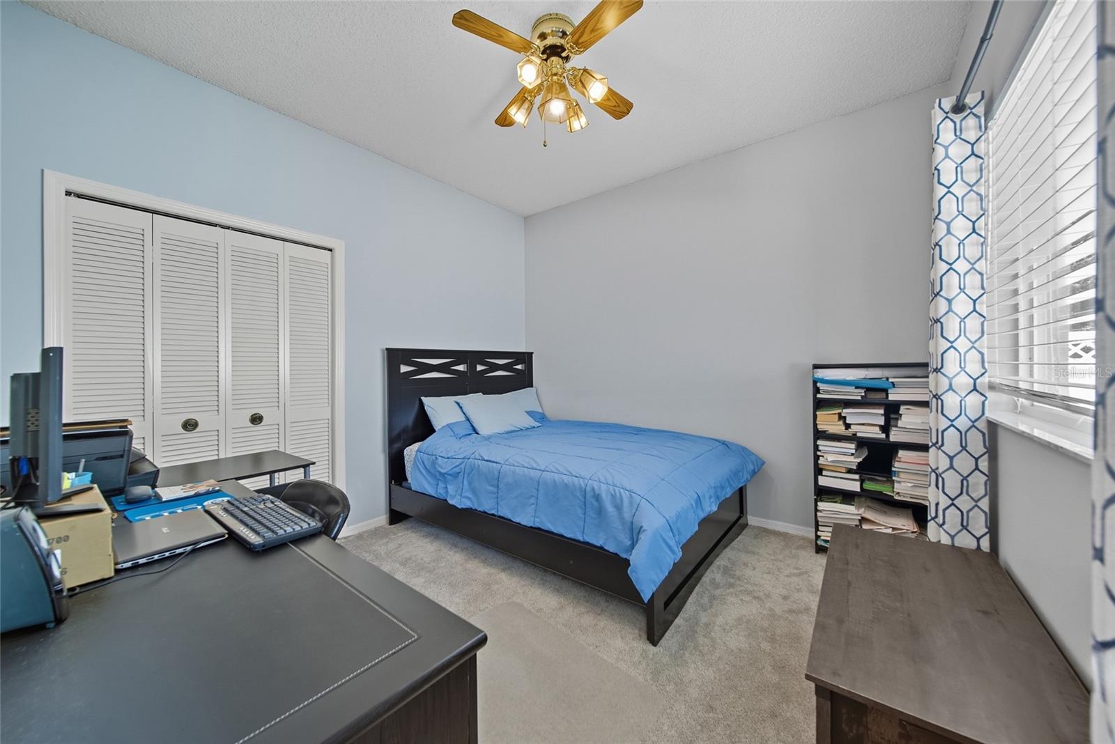 Listing photo id 16 for 9305 Wellington Park Circle