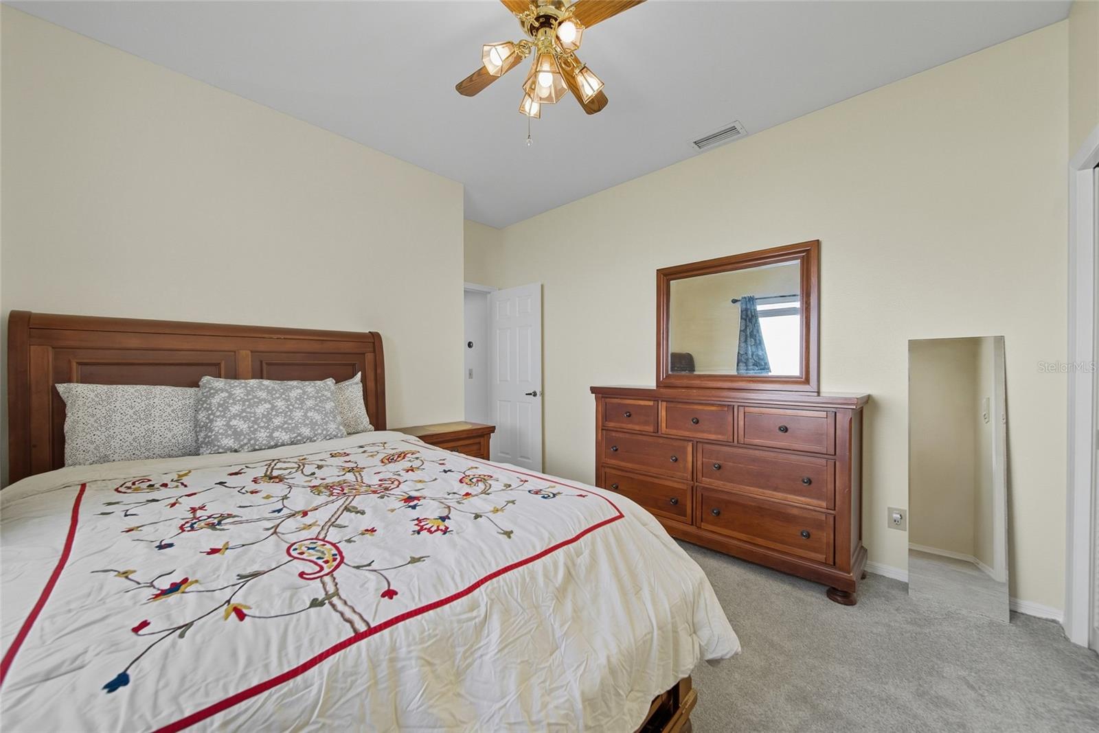 Listing photo id 20 for 9305 Wellington Park Circle