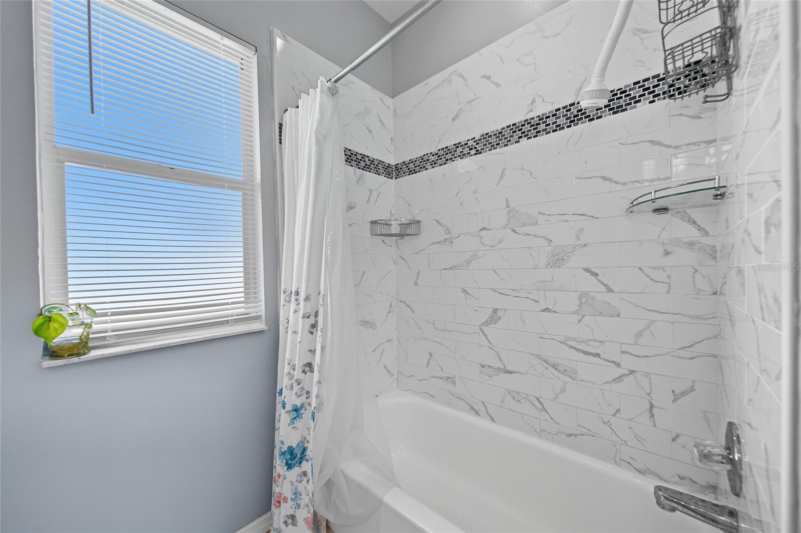 Listing photo id 22 for 9305 Wellington Park Circle