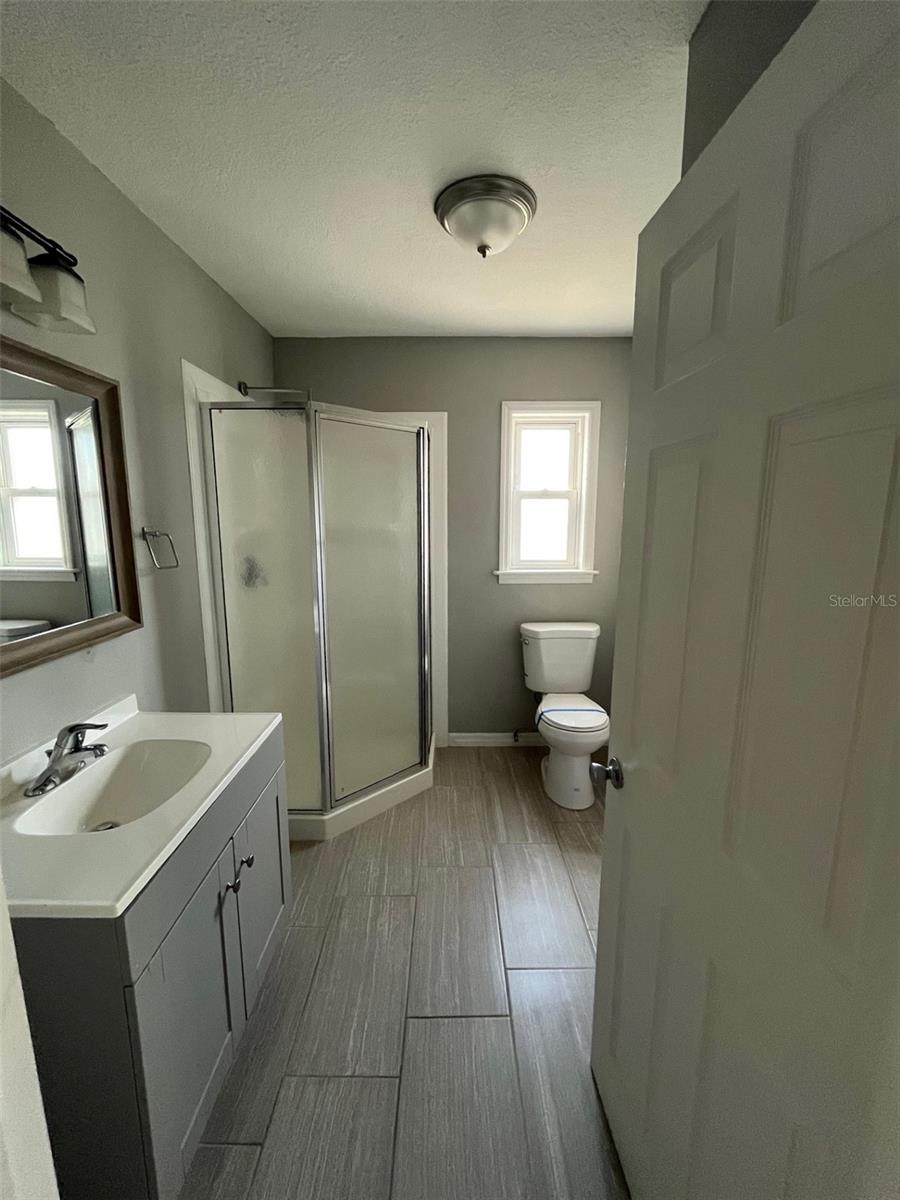 Image 11 of 22 For 1221 Court Street