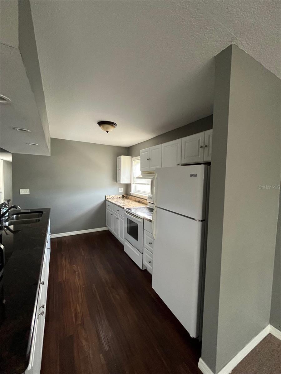 Image 3 of 22 For 1221 Court Street